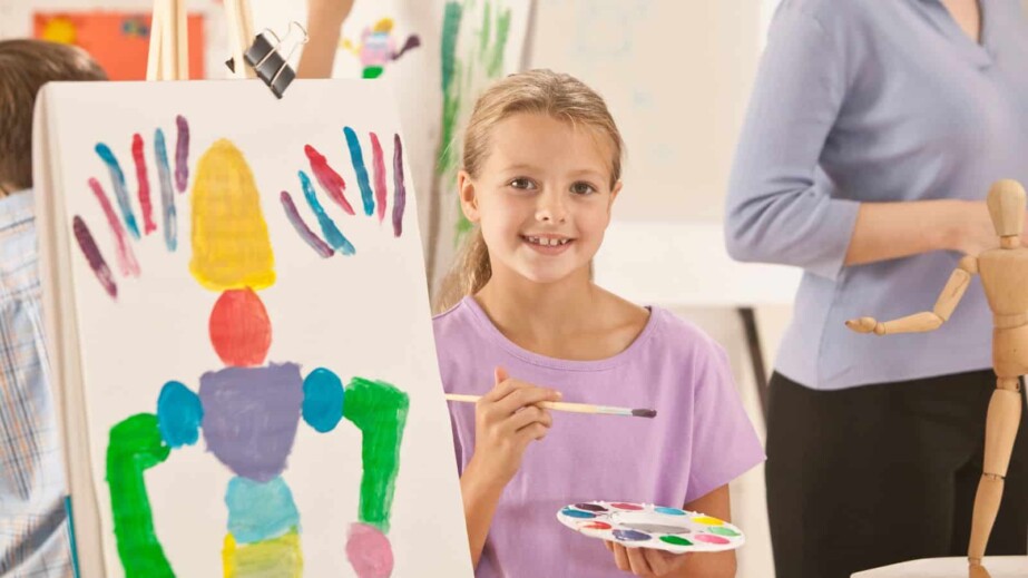 Kids in school enjoying art class