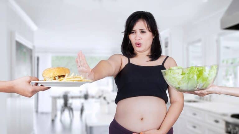 10 Pregnant Women Share Cravings They Just Can’t Control – No Matter How They Try