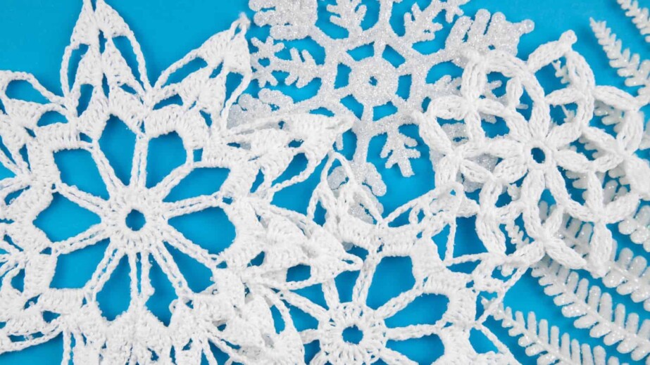 winter theme white snowflakes